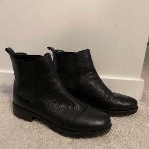 Nine West leather Chelsea boots size 8.5